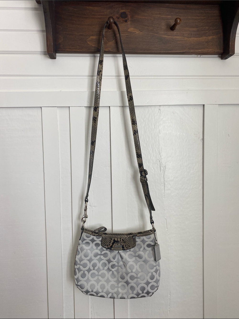Vintage Coach Madison Op Art Steel Gray Sateen Swingpack W/ Snake Embossed Trim